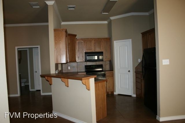 Building Photo - 3 br, 2 bath Apartment - 3000 Breton