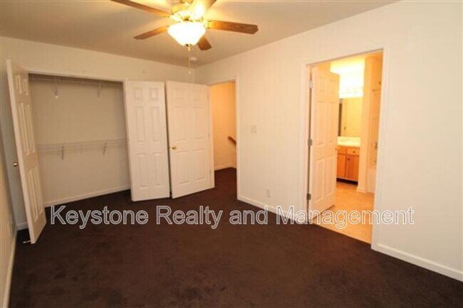 Building Photo - 512-2B Peachers Ridge Road