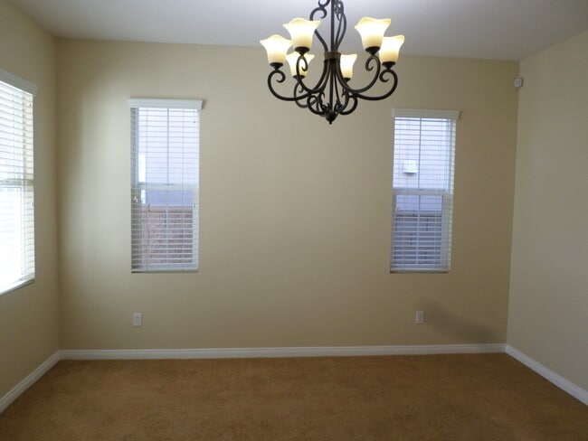 Building Photo - Menifee Lovely 4 bedroom 2 bath 2 Story Home