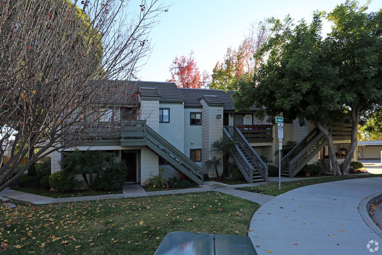 Foto del edificio - Maple Street Villas