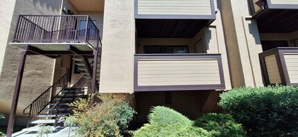Building Photo - 46929 Chemult Cmm