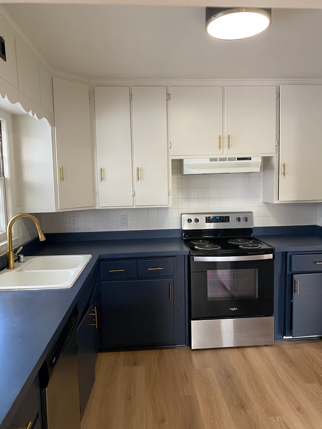 Kitchen - 314 E Main St