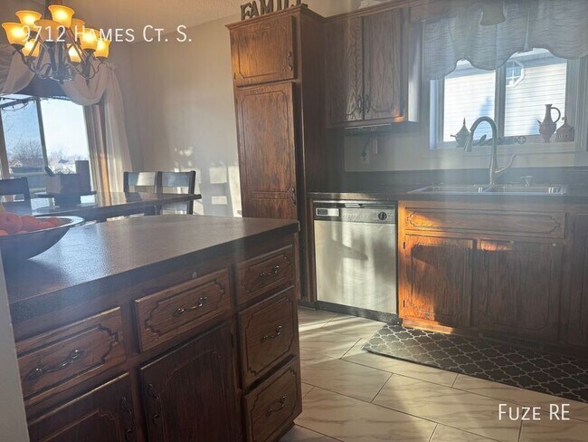 Foto del edificio - 9712 Hames Ct S