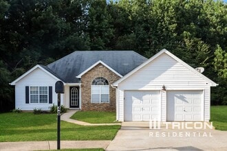 Building Photo - 40 Adams Dr Building Photo - 40 Adams Dr