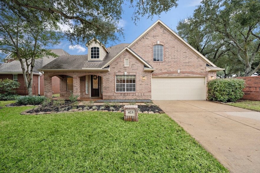 Primary Photo - 423 Nighthawk Ct