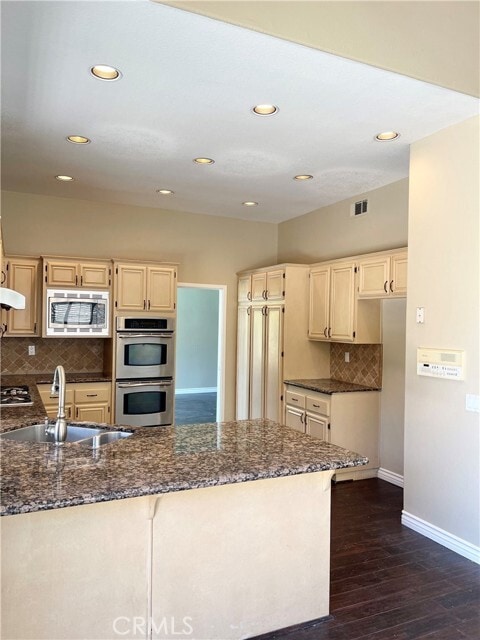 Building Photo - 21 Mirino Dr