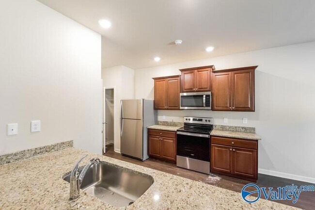 Foto del edificio - 1123 Freedom Pkwy