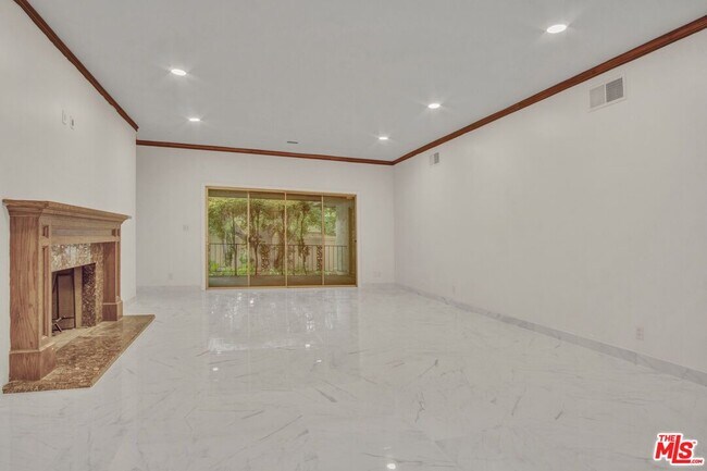Foto del edificio - 11410 Canton Dr