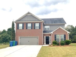 Building Photo - 2064 Hydrangea Ln