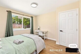 Building Photo - 1734 S Vallecito Dr
