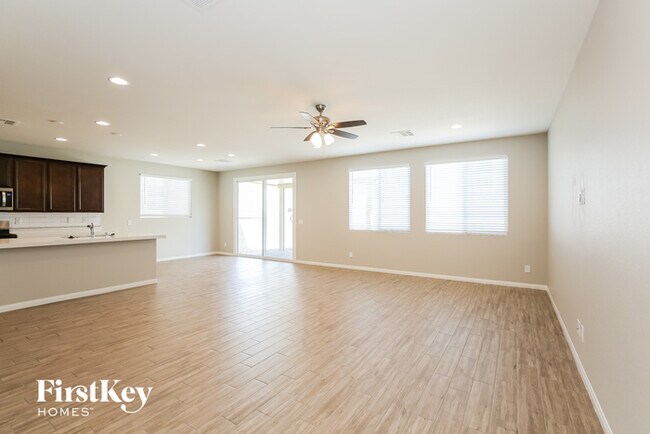 Building Photo - 4730 Challenger St