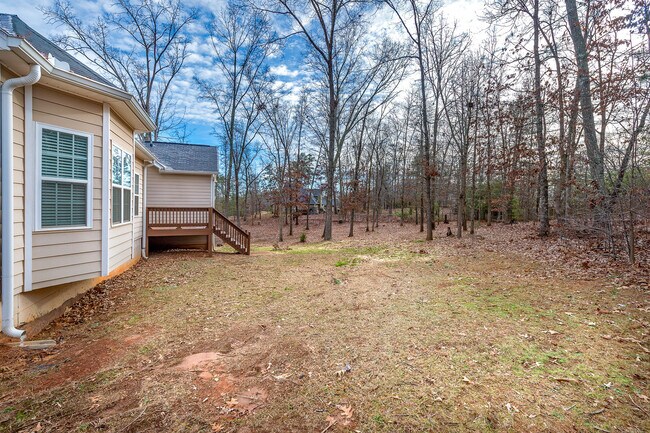 Building Photo - Huge 2 Homes in 1 with 2 full kitchens