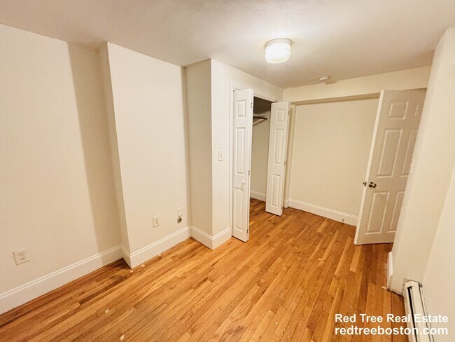 Building Photo - 32 Edgerly Rd