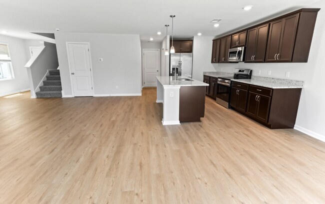 Building Photo - 248 Justify Ave