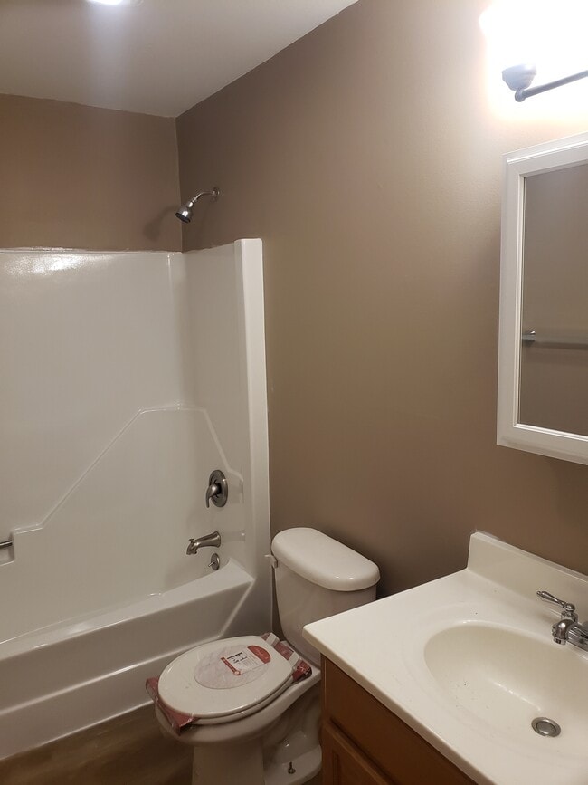 Building Photo - 27 Doris Drive