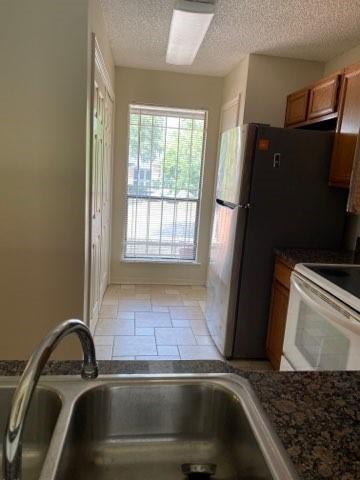 Building Photo - 8467 Sands Point Dr