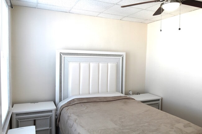 Building Photo - 24 Rutland Ave