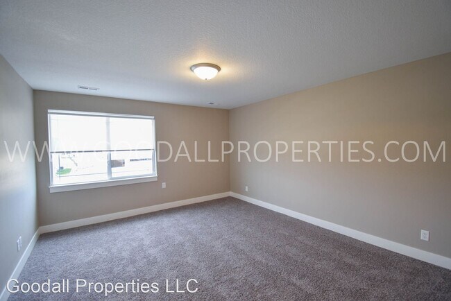 Foto del edificio - 4 br, 2.5 bath House - 1105 Cedar St