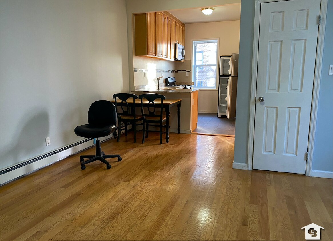 Primary Photo - 372 Bay Ridge Ave