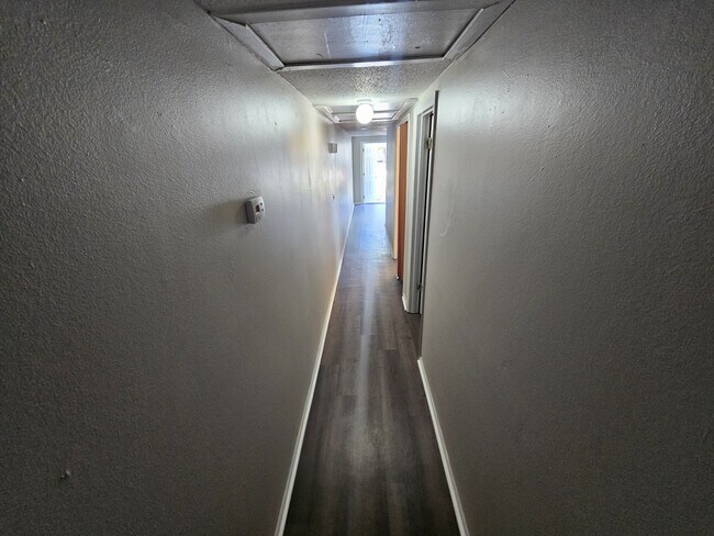 Foto del edificio - 2988 Green Acres Ave