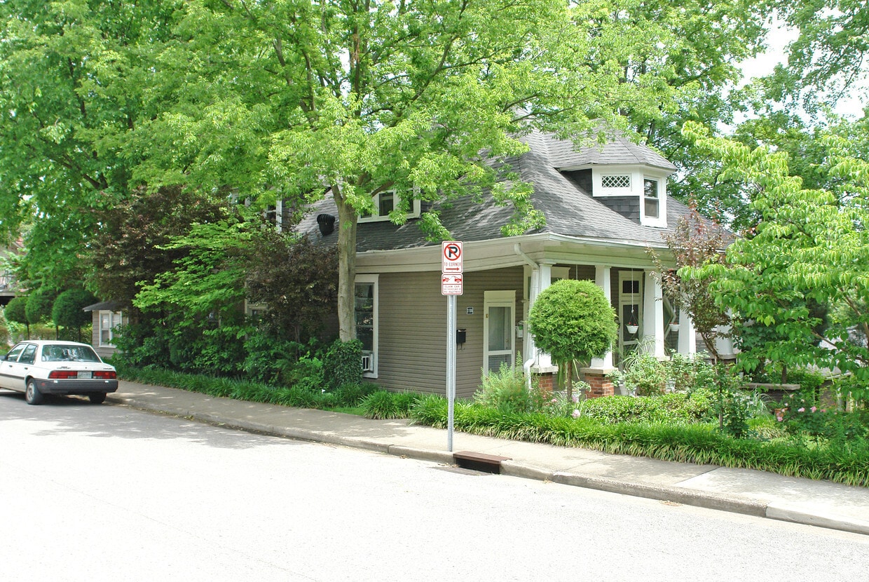 Building Photo - 3106 Wellington Pl