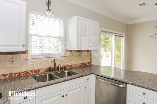 Foto del edificio - 9101 Agnes Park Ln