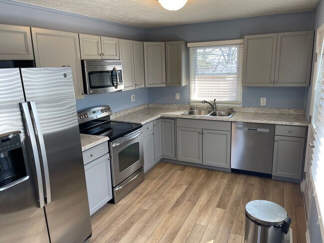 Foto del edificio - 3 Bedroom Home