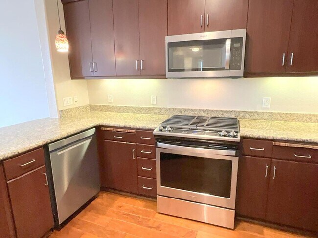 Building Photo - Great Corner Condo ! Lots Of Light ! Elan at Dublin Station. Bright Two Bedroom Two Bath Unit! Ne...