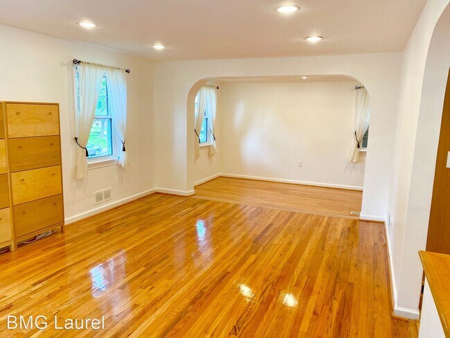 Foto del edificio - 3 br, 3 bath House - 2708 Fenimore Rd