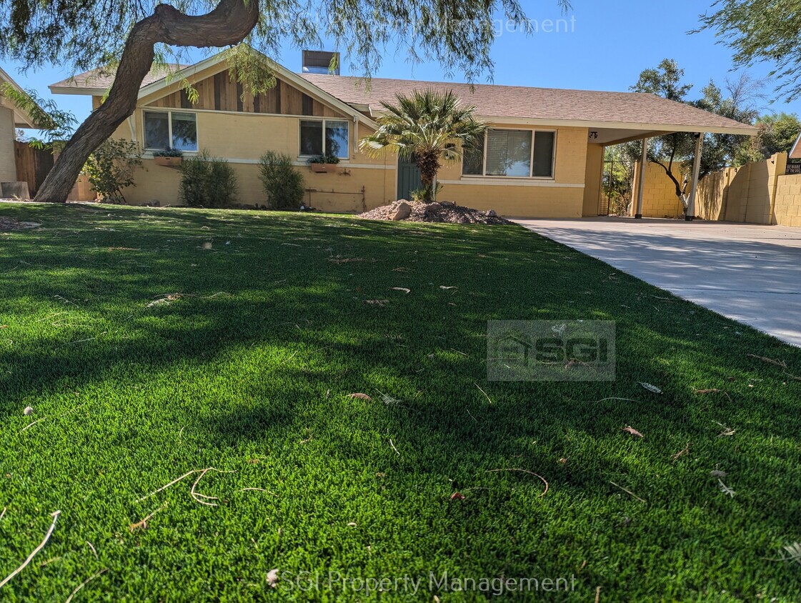 Primary Photo - Half off 1st months rent with 18 month lease