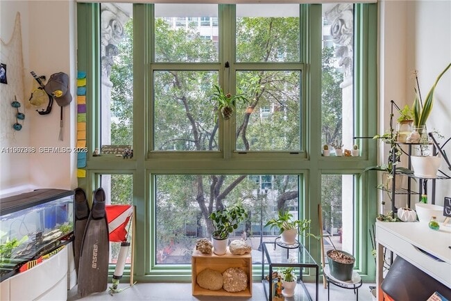 Building Photo - 111 E Flagler St