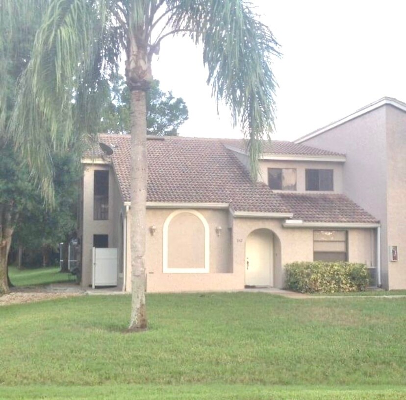 942 Augusta Blvd, Naples, FL 34113 Townhome Rentals in Naples FL