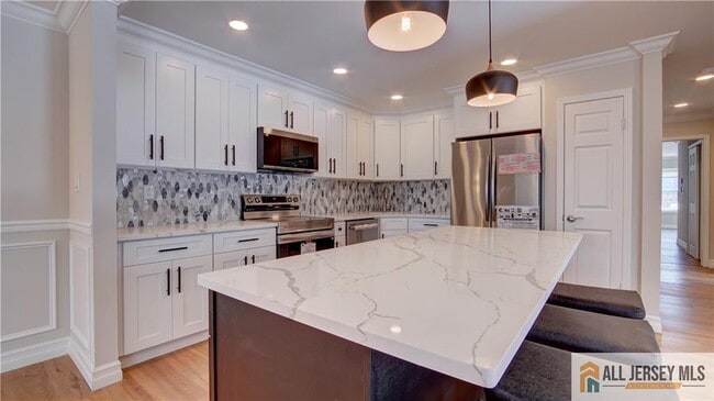 Building Photo - 16A Alexander Hamilton Ct