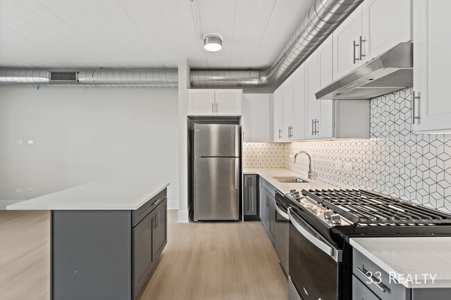 Building Photo - 2845 W Belden Ave