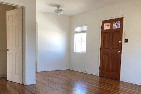 Entrance/DR - 5551 Costello Ave