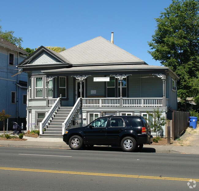Building Photo - 1219 Jefferson St