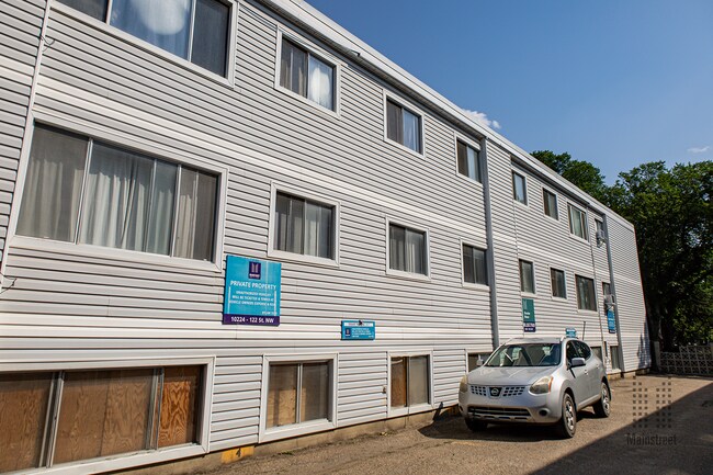 Photo du bâtiment - Shardan Manor Apartments