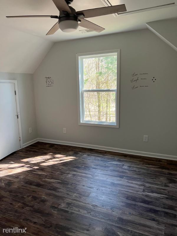 Building Photo - 3 br, 2 bath House - 615 W. Woodring