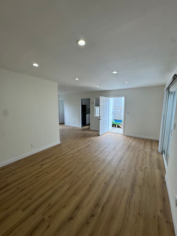 Foto del edificio - 1153 E 71st St