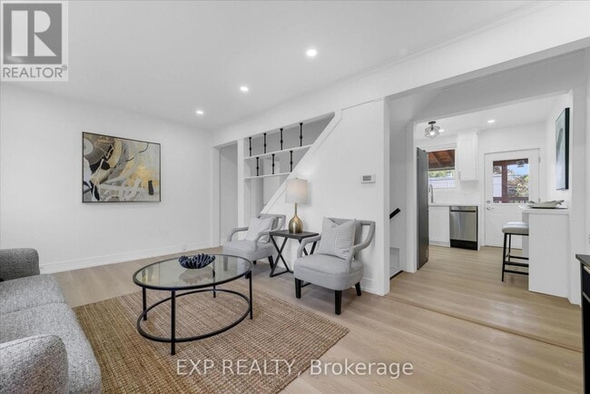 Building Photo - 24 Eaton Pl