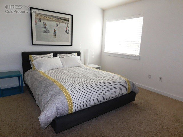 -w principal y vista a la montaña. - 2576 Stonewall Ln