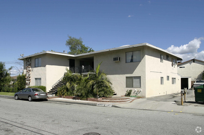 Foto del edificio - Emery Street Apartments