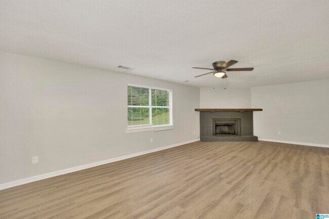 Building Photo - 1115 Shades Ave