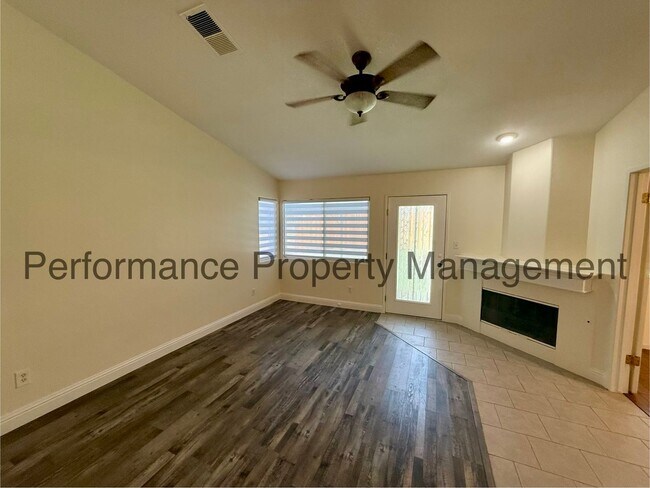 Building Photo - 10720 Anacostia Way