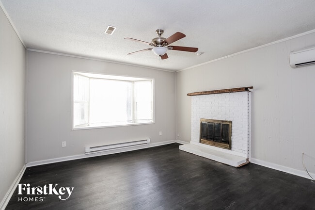 Building Photo - 4880 Hardell Dr