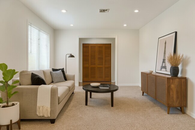 Foto del edificio - 3737 Hunting Creek Rd