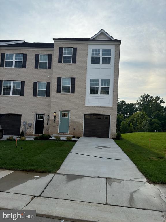 Primary Photo - 16631 Green Glade Dr