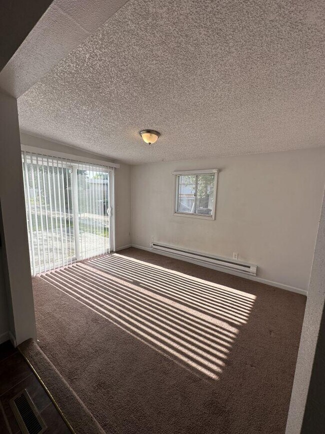 Foto del edificio - 3 bedroom in Billings MT 59102