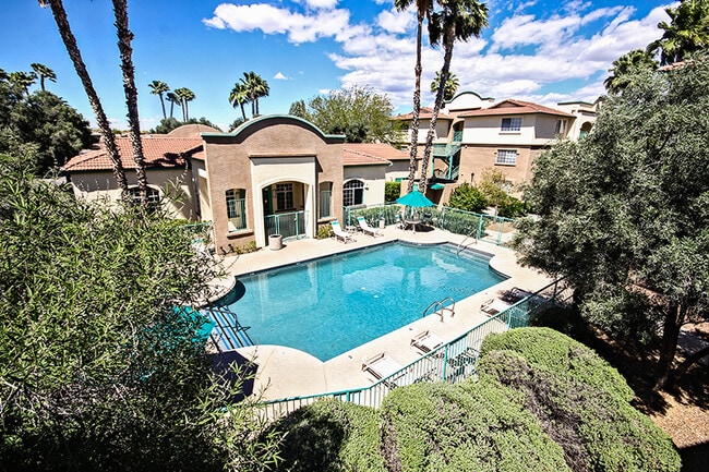 Building Photo - Stargate West