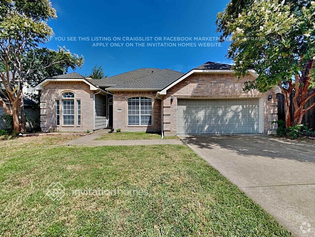 Building Photo - 221 Mulberry Ln
